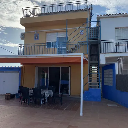Familiar Con Gran Piscina Privada Holiday home *